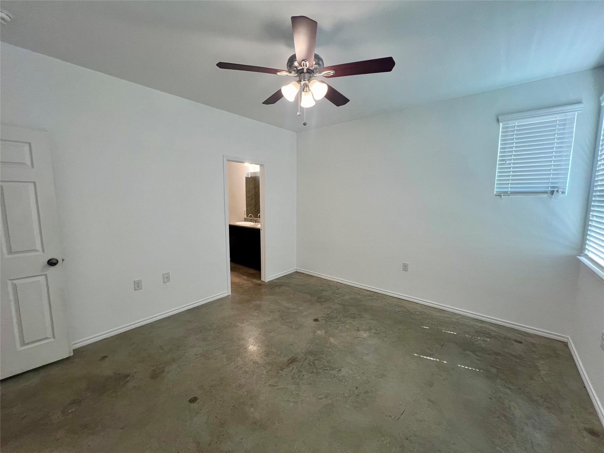 805 Hallie Cv, Lockhart, TX 78644