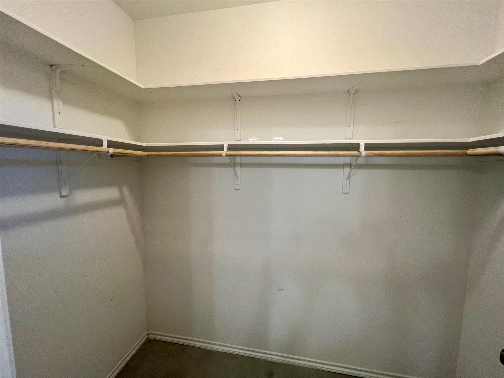 805 Hallie Cv, Lockhart, TX 78644