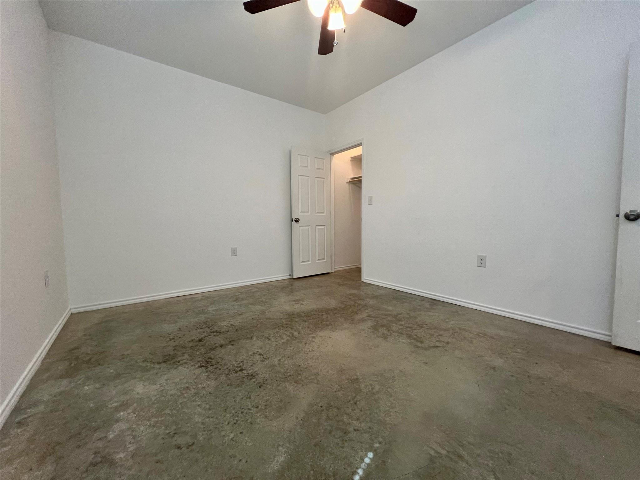 805 Hallie Cv, Lockhart, TX 78644