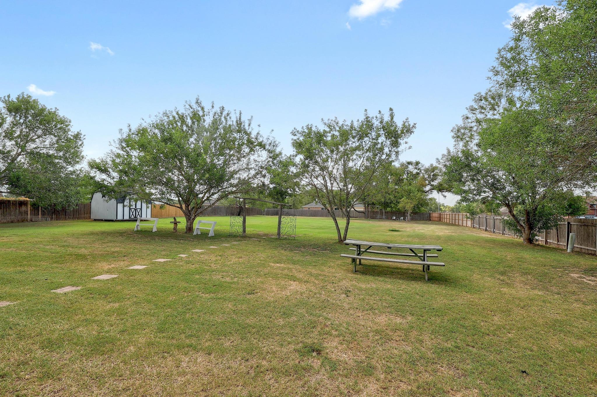 167 Billingsley Hts, Cedar Creek, TX 78612