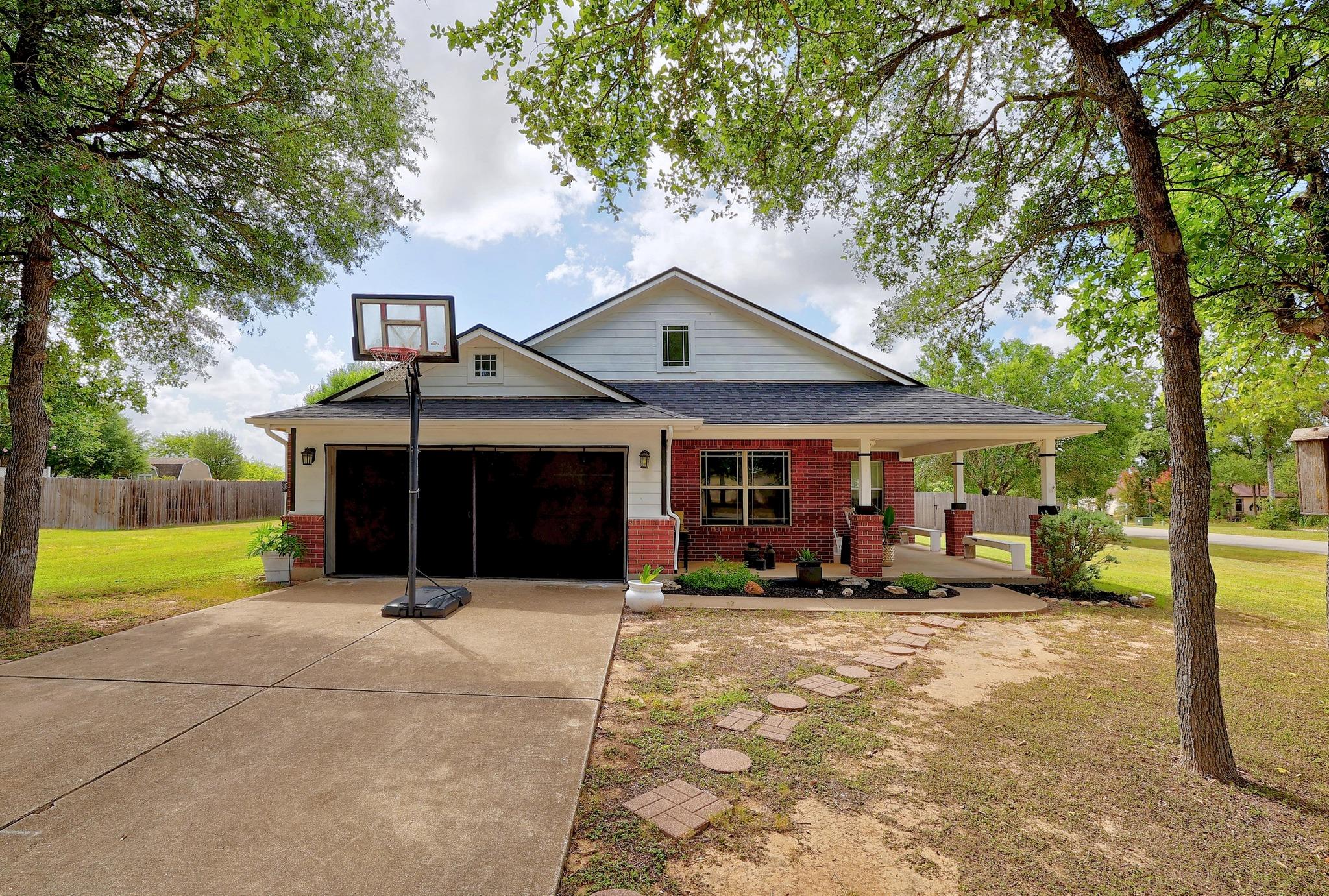 167 Billingsley Hts, Cedar Creek, TX 78612