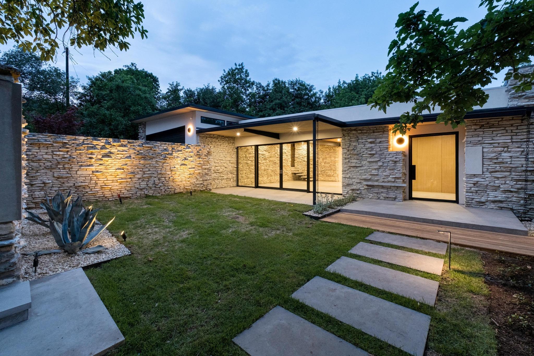 100 Redbud Trl, West Lake Hills, TX 78746