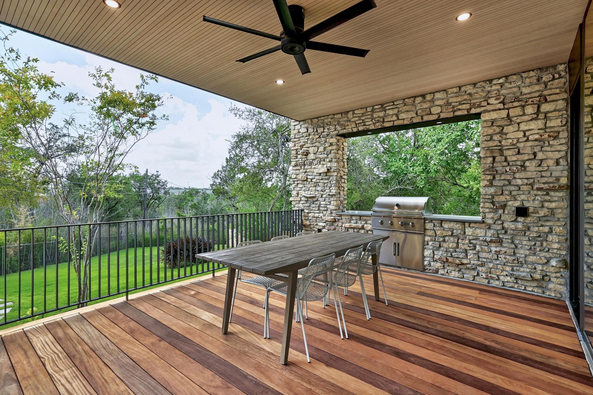 100 Redbud Trl, West Lake Hills, TX 78746