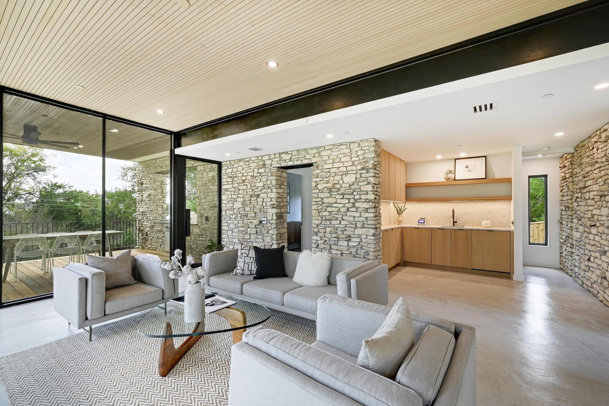 100 Redbud Trl, West Lake Hills, TX 78746