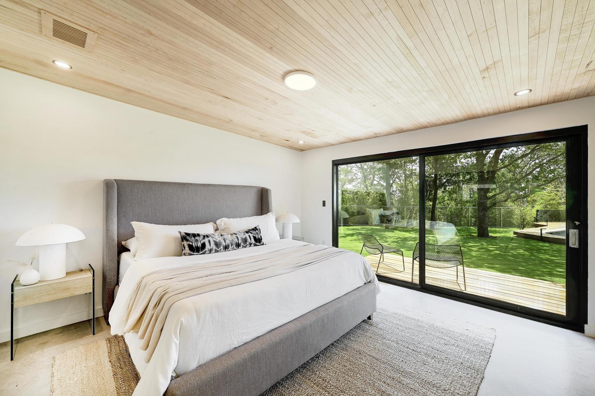 100 Redbud Trl, West Lake Hills, TX 78746