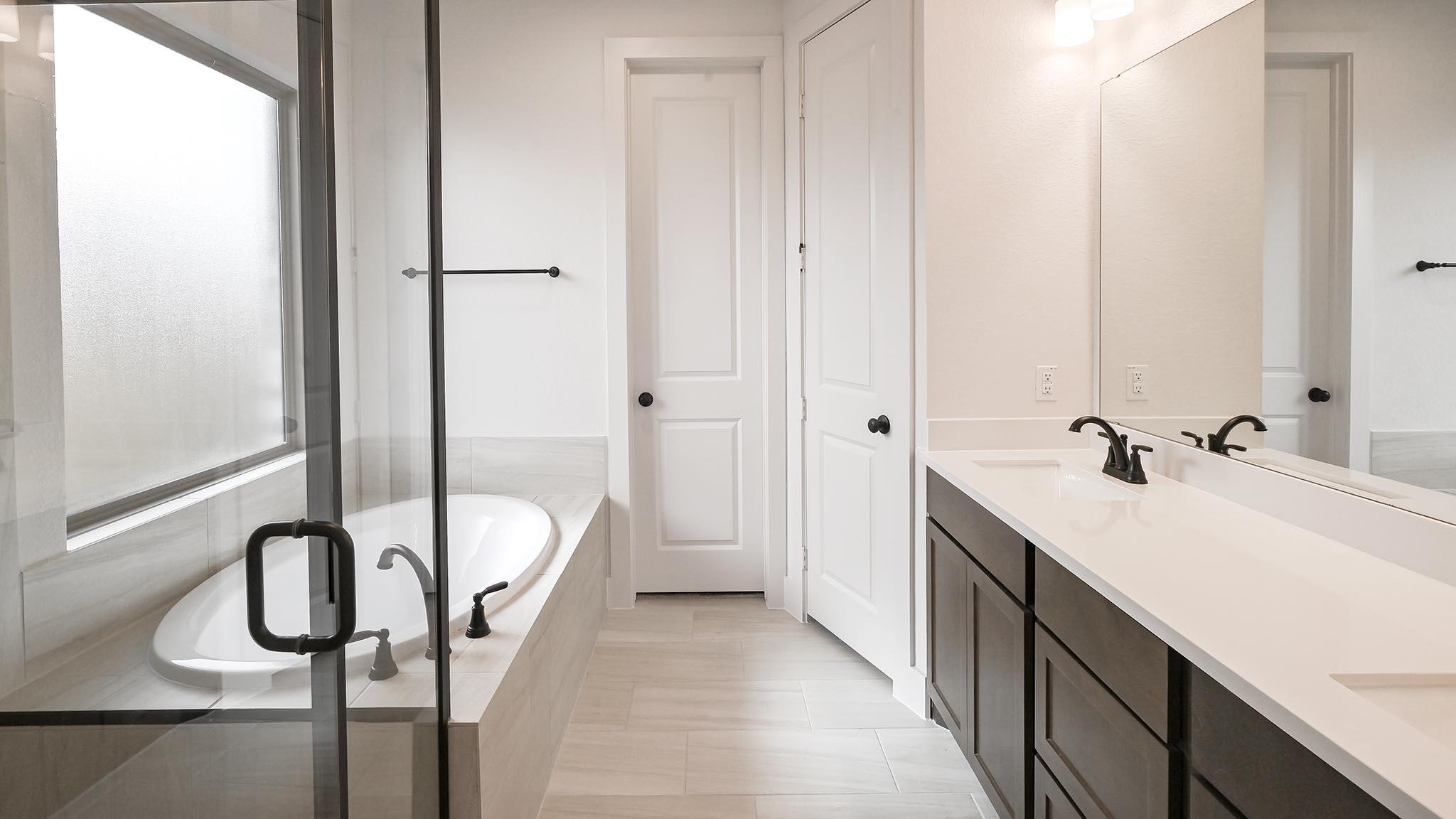 580 Bay Breeze Dr, Kyle, TX 78640