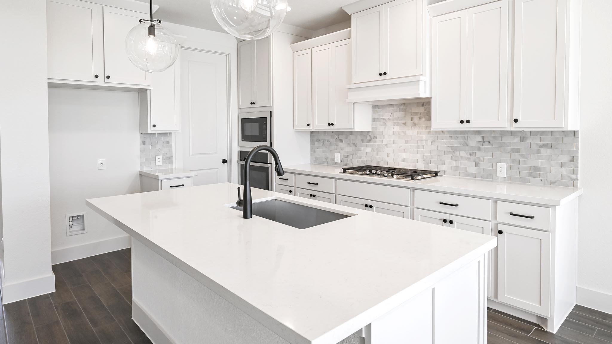 580 Bay Breeze Dr, Kyle, TX 78640