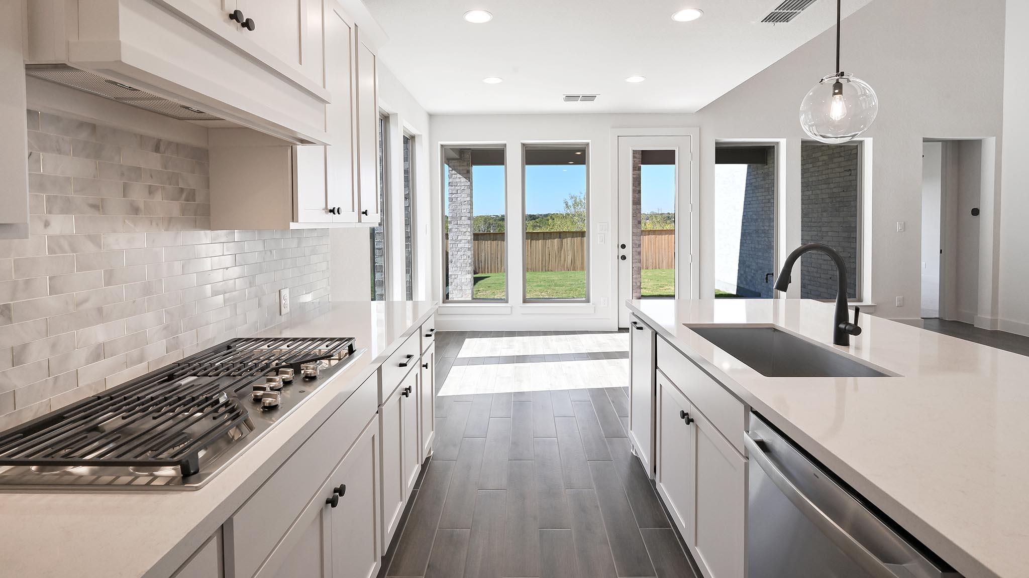 580 Bay Breeze Dr, Kyle, TX 78640