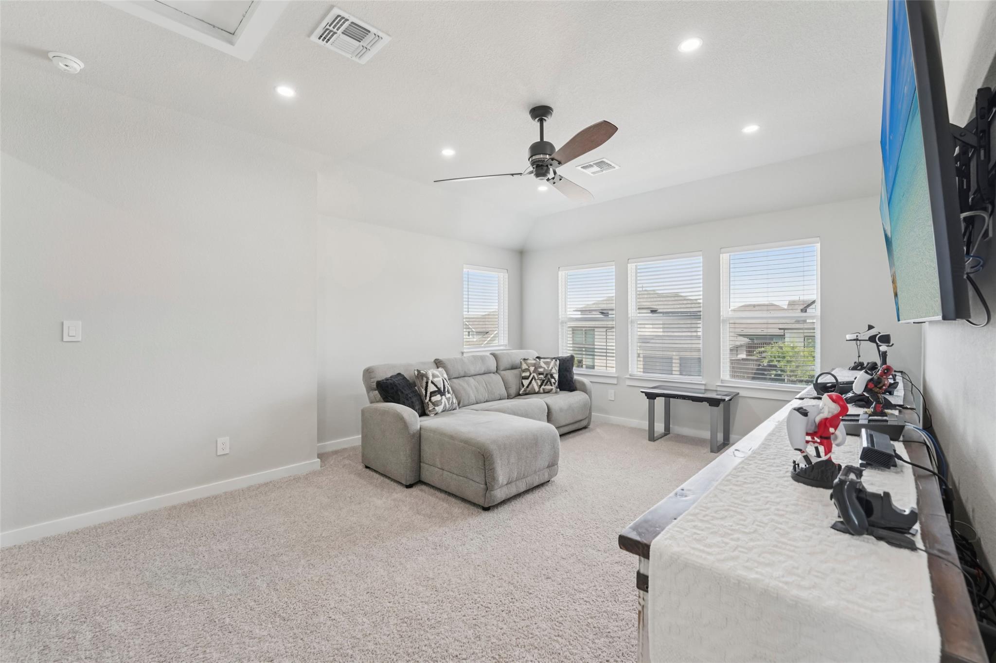 1108 Sweetspire St, Leander, TX 78641