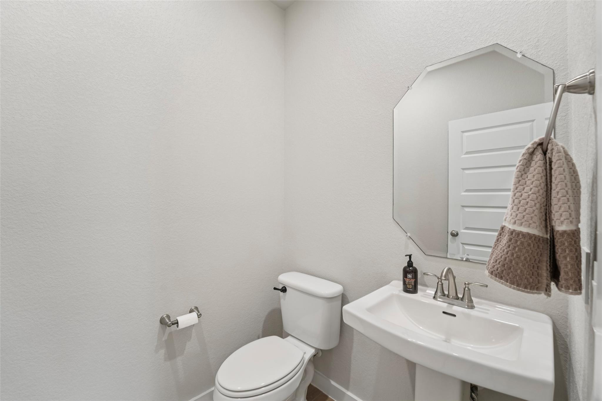 1108 Sweetspire St, Leander, TX 78641