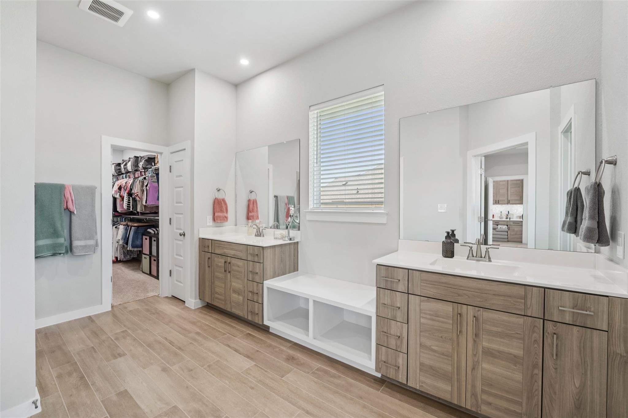 1108 Sweetspire St, Leander, TX 78641