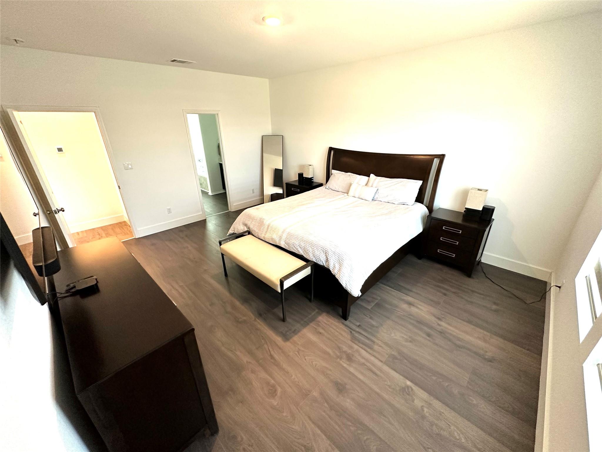 1025 Bluewood Bnd, Leander, TX 78641