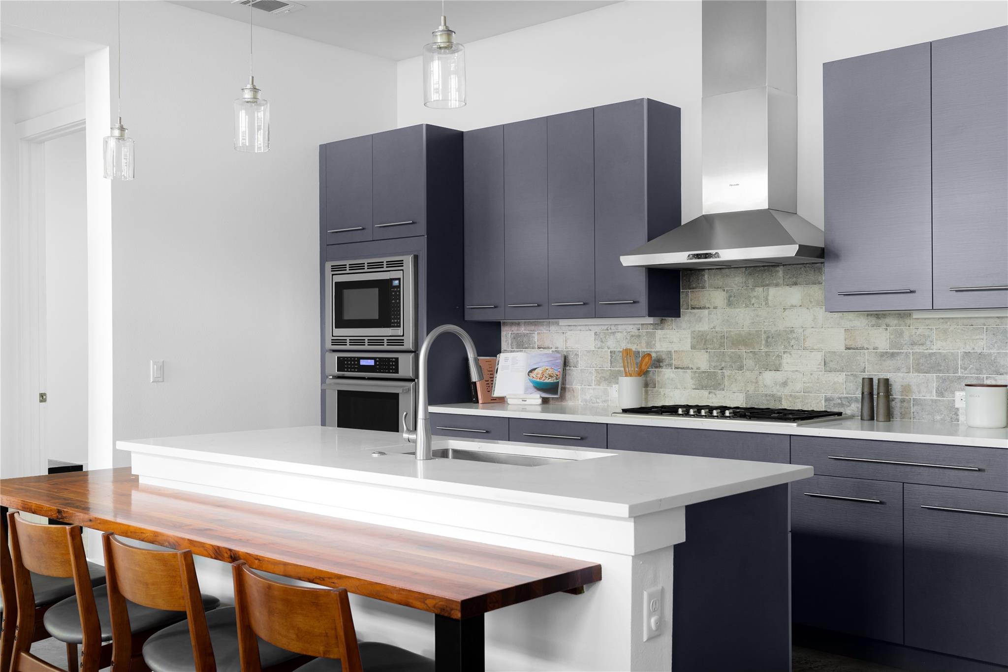 611 Fletcher St, Austin, TX 78704