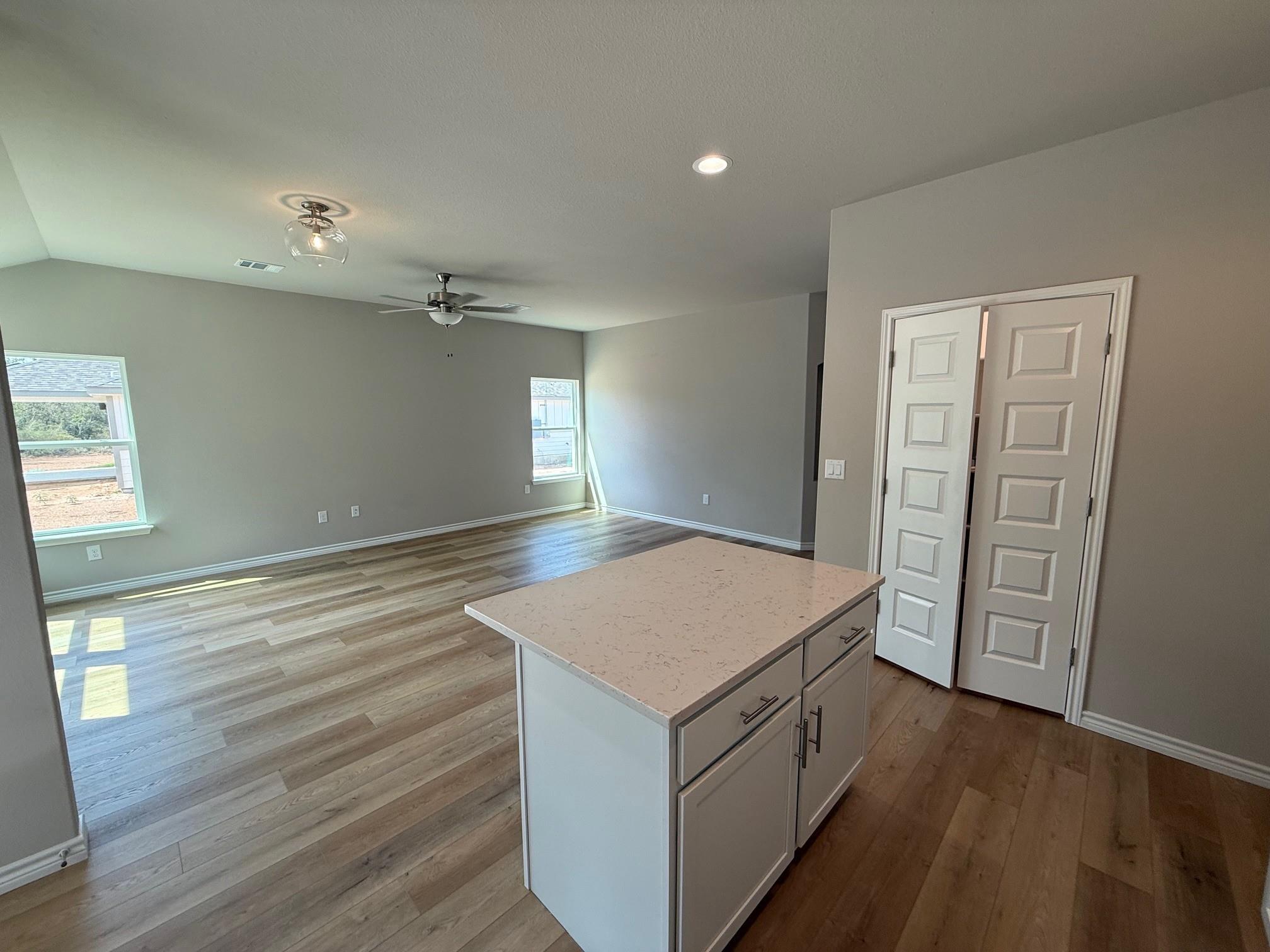 1233 Northcrest Dr, Granite Shoals, TX 78654