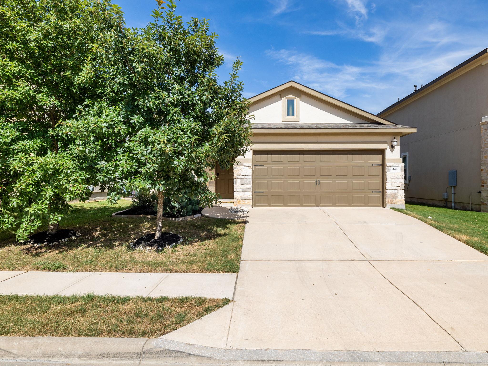 424 Spanish Star Trl, Dripping Springs, TX 78620