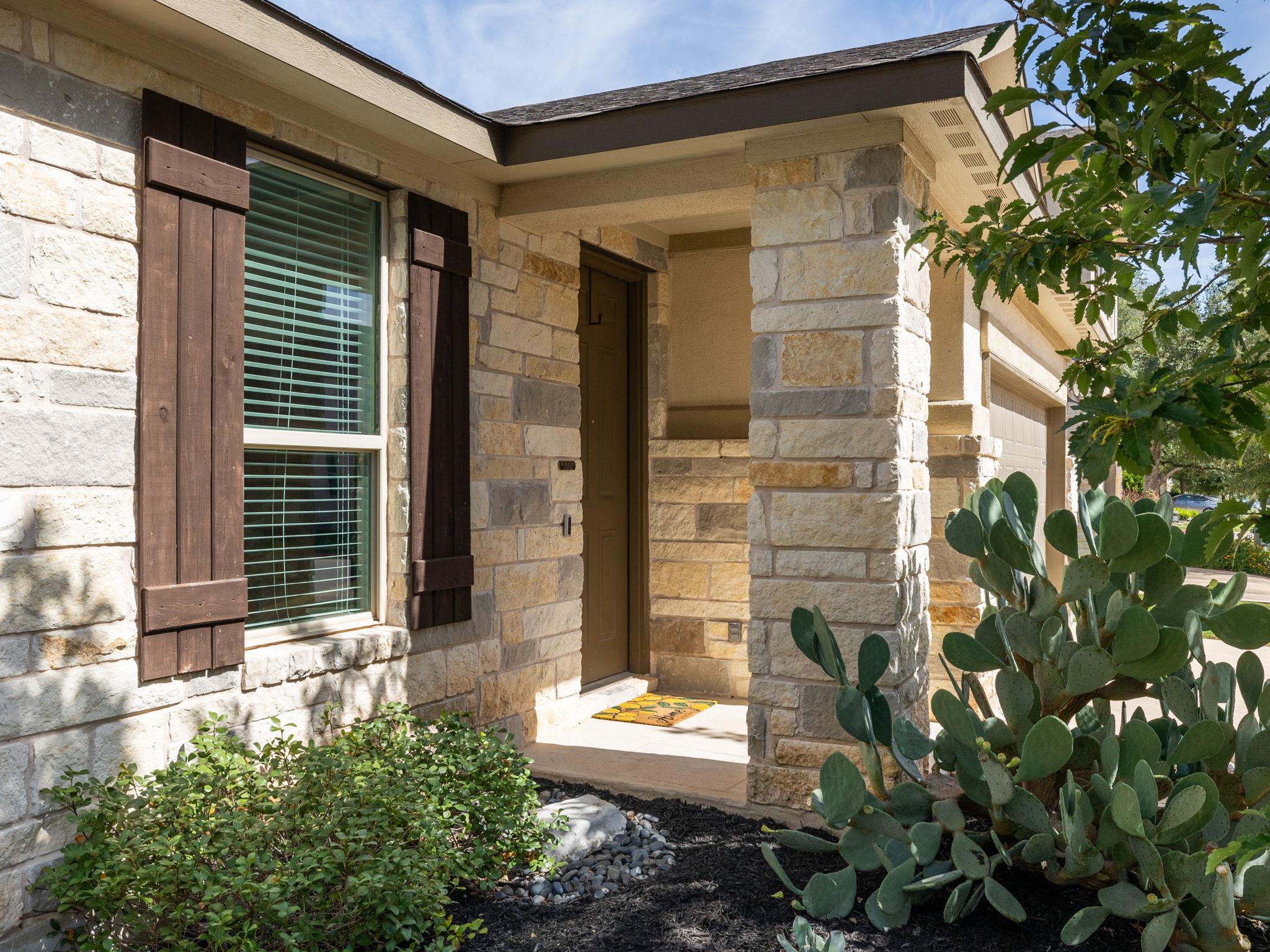 424 Spanish Star Trl, Dripping Springs, TX 78620
