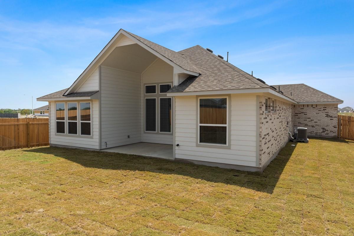 312 Oak Blossom Rd, Liberty Hill, TX 78642