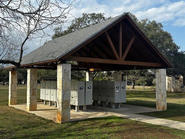 712 Coventry Rd, Spicewood, TX 78669