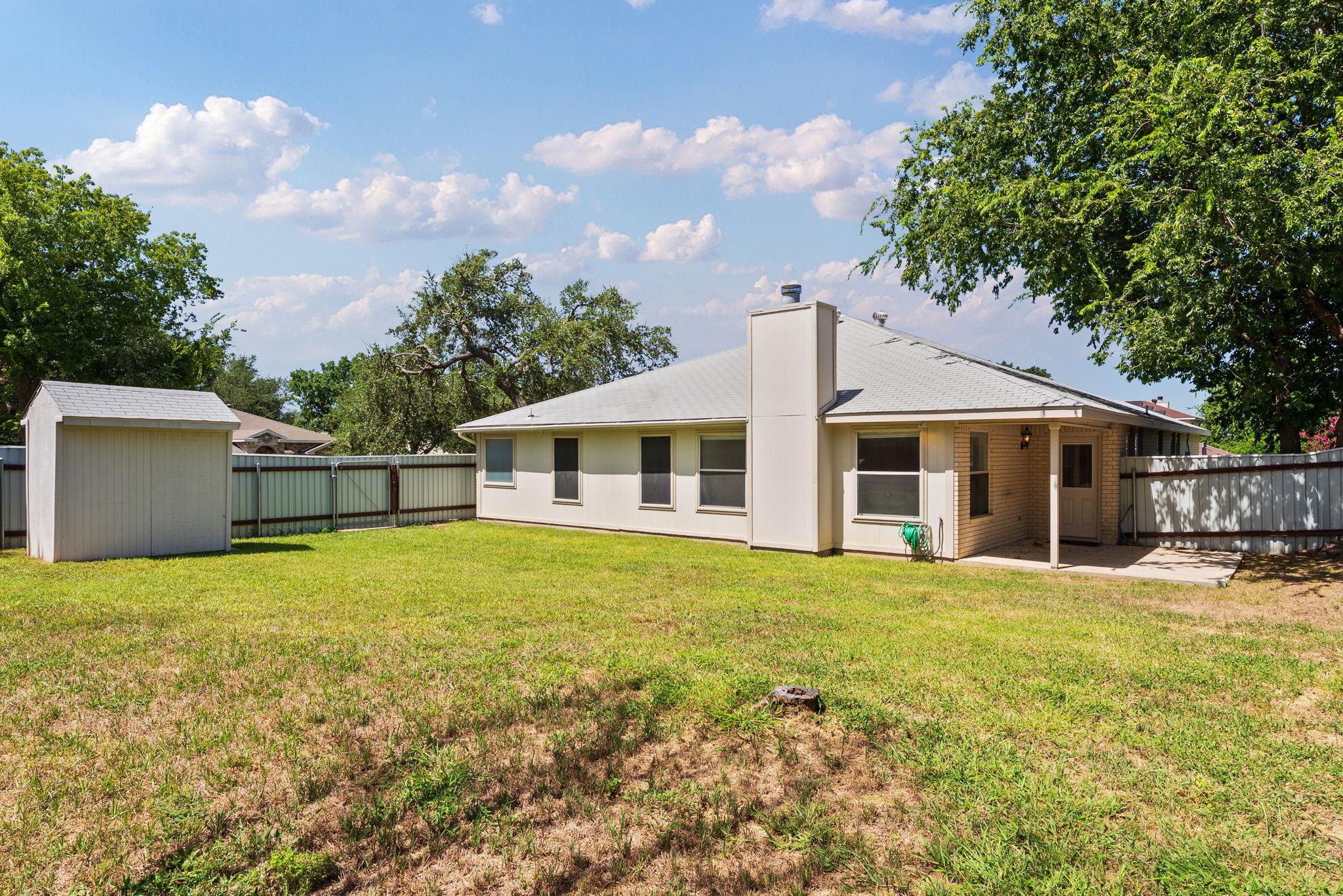 2201 Calumet Dr, Harker Heights, TX 76548