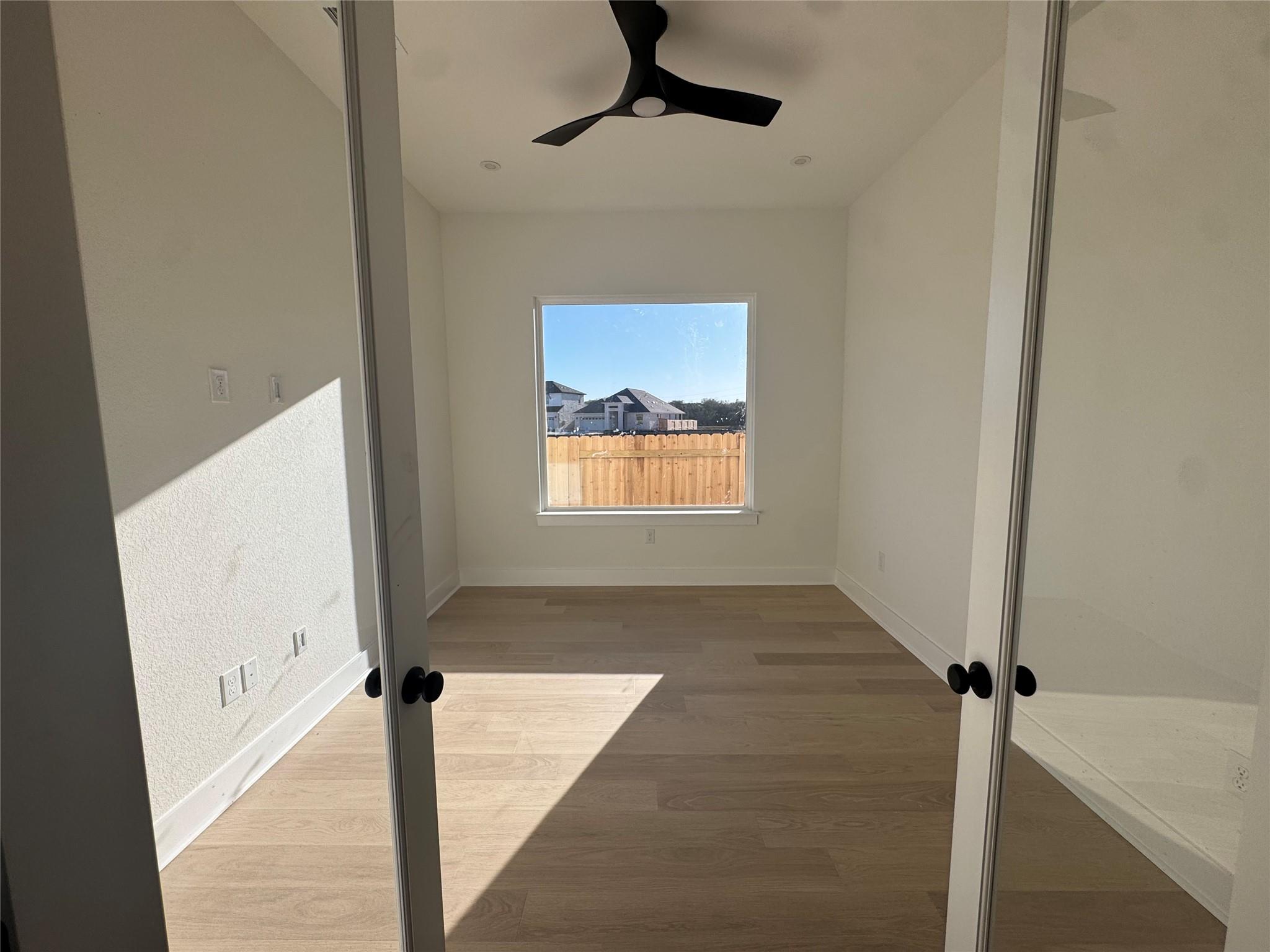 287 San Saba Dr, Buda, TX 78610