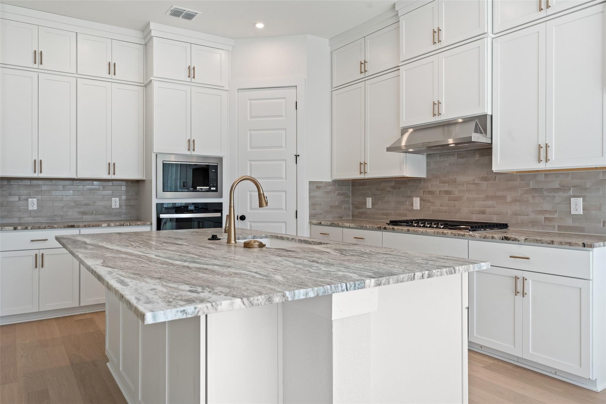 287 San Saba Dr, Buda, TX 78610