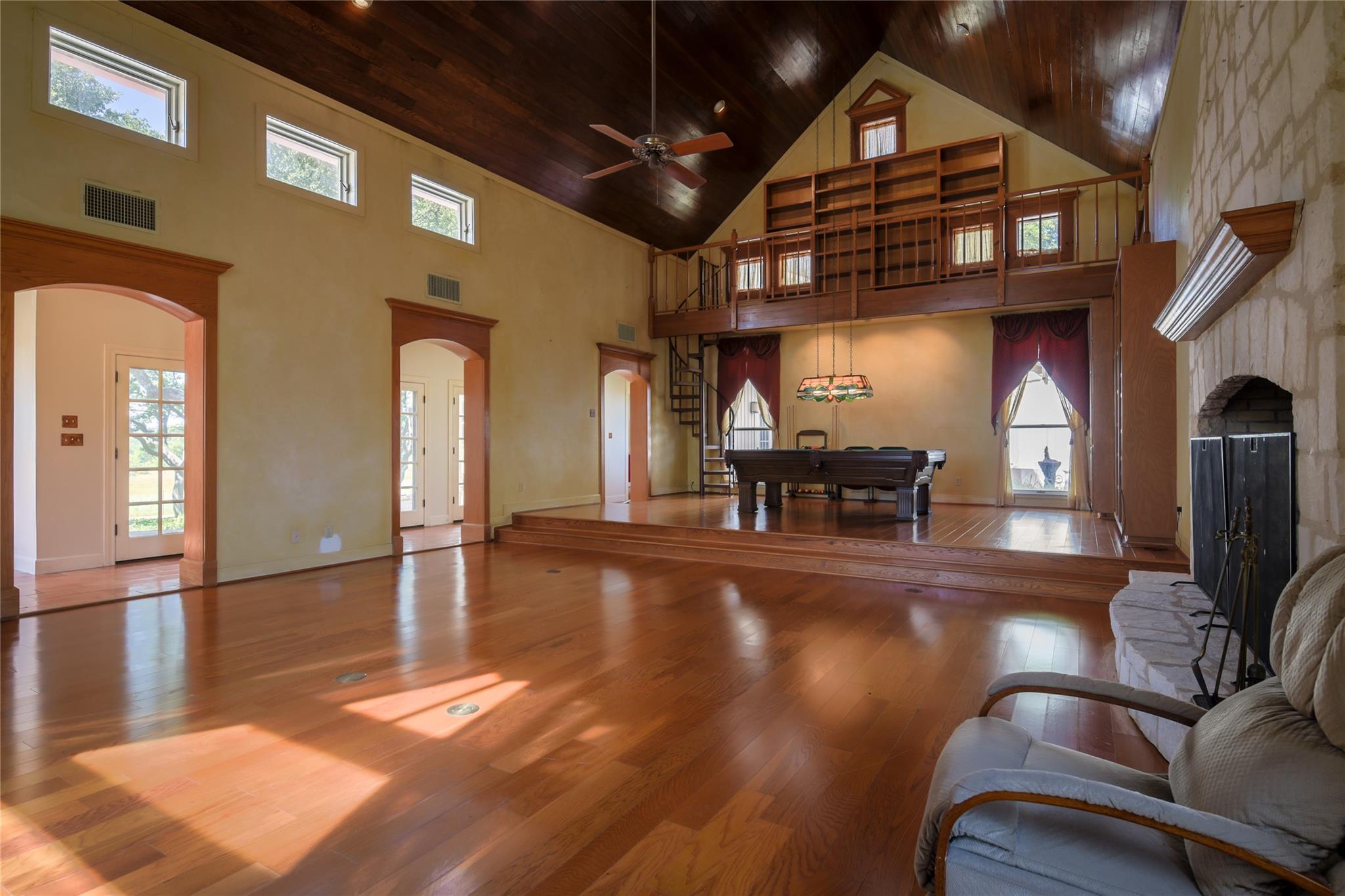 12350 N Hwy 16 Highway, Fredericksburg, TX 78624