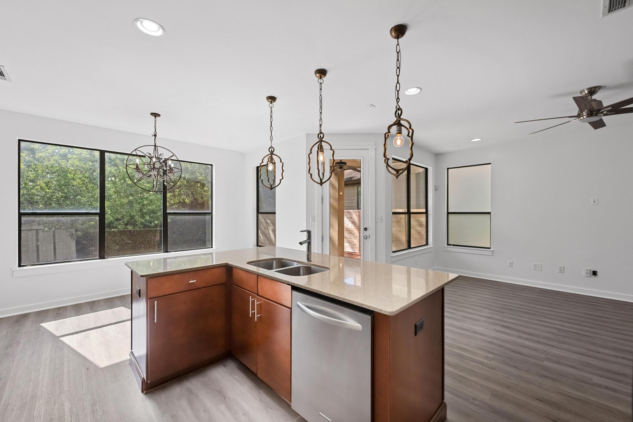 2815 Corbin Ln, Austin, TX 78704