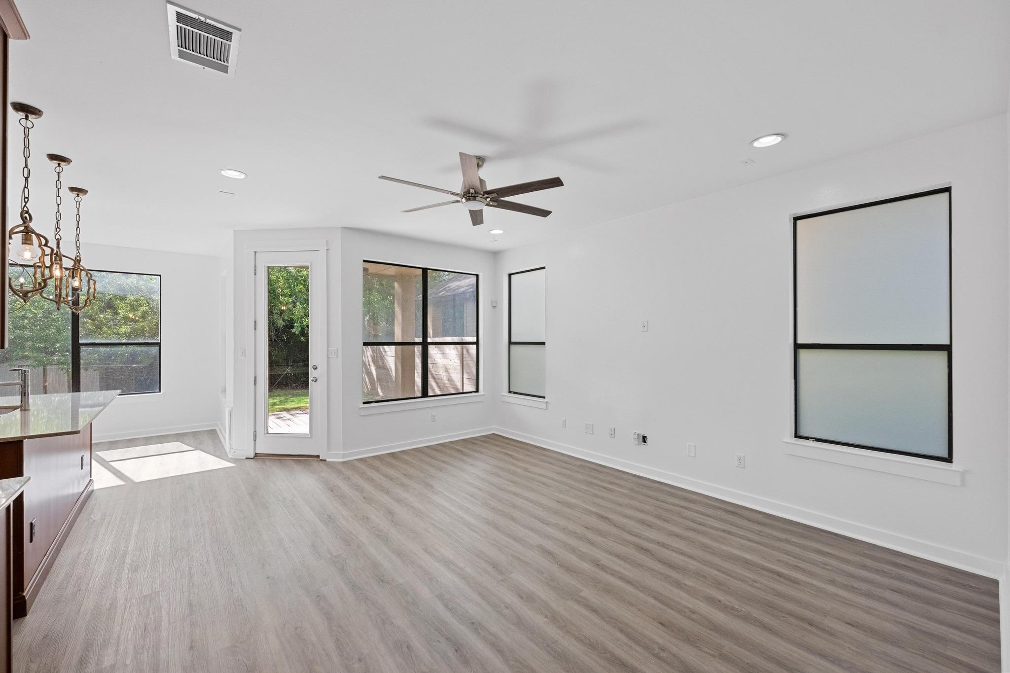 2815 Corbin Ln, Austin, TX 78704