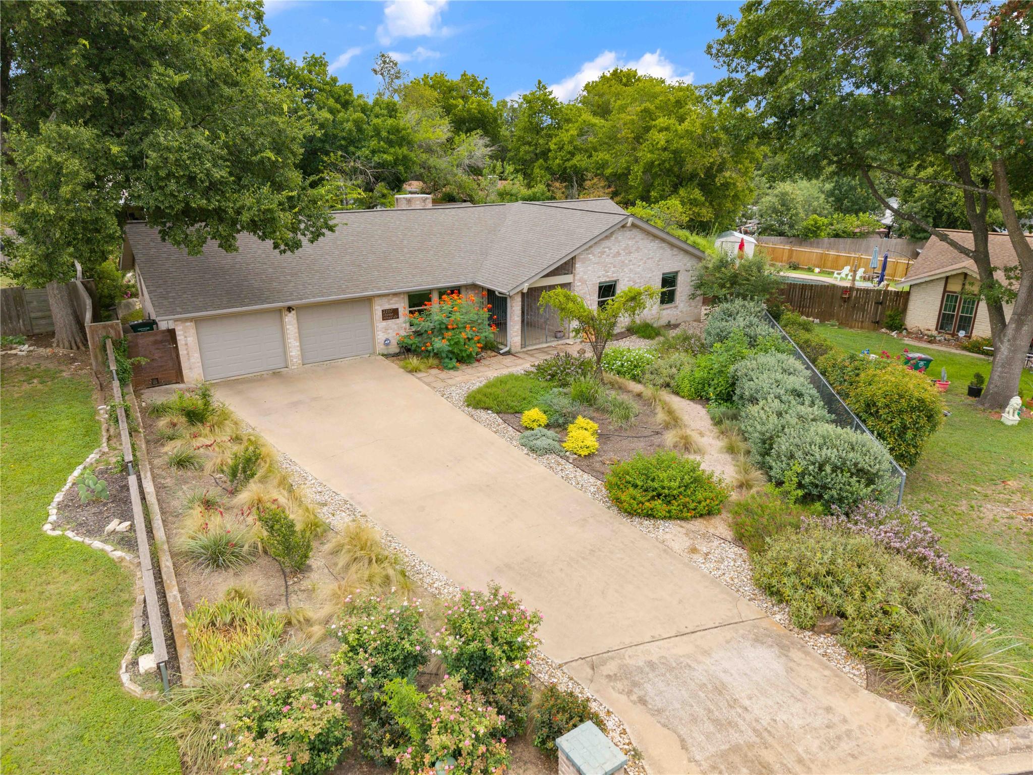 2107 Stone River Dr, Austin, TX 78745