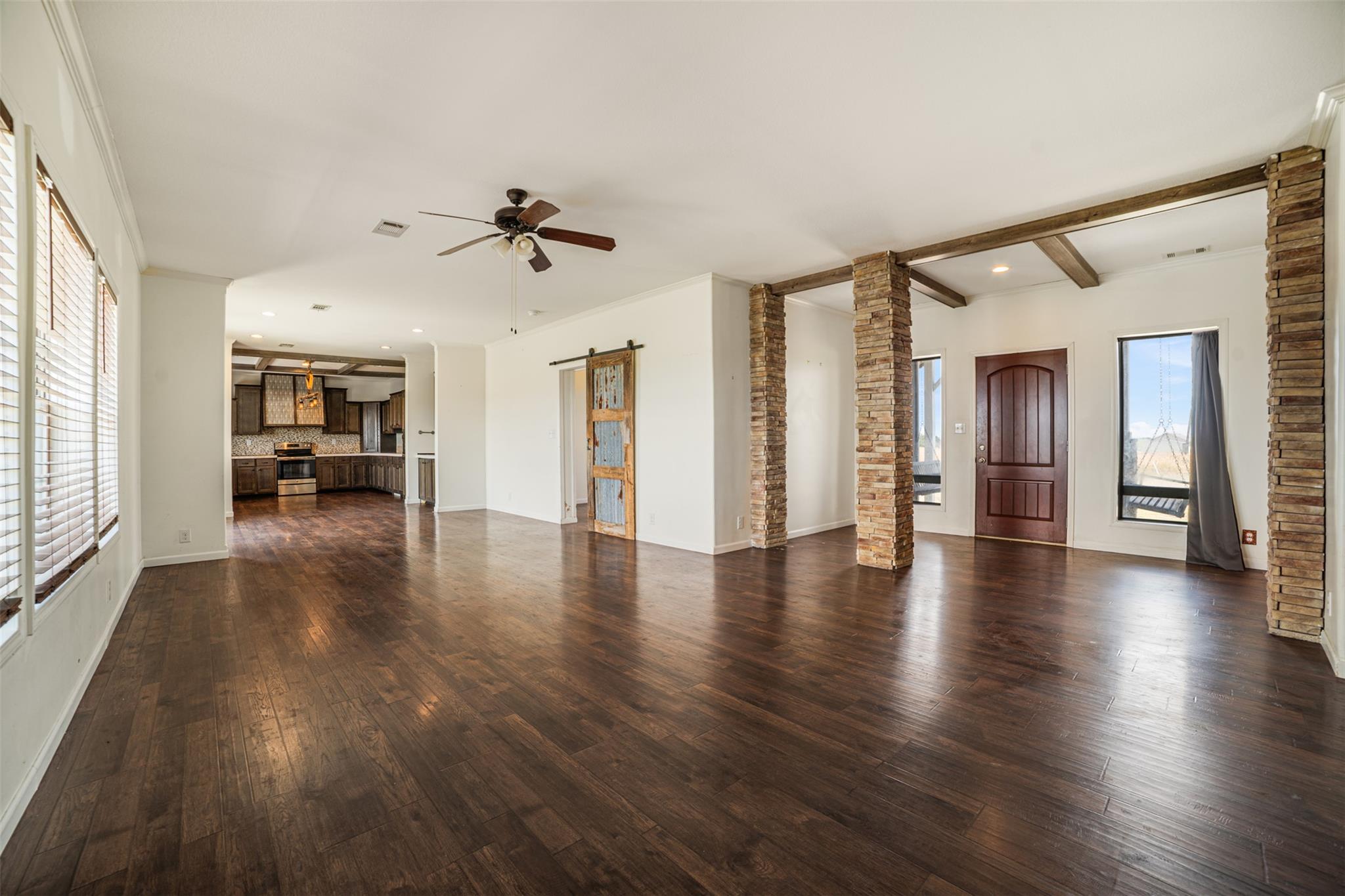 106 Battleground Cv, Taylor, TX 76574