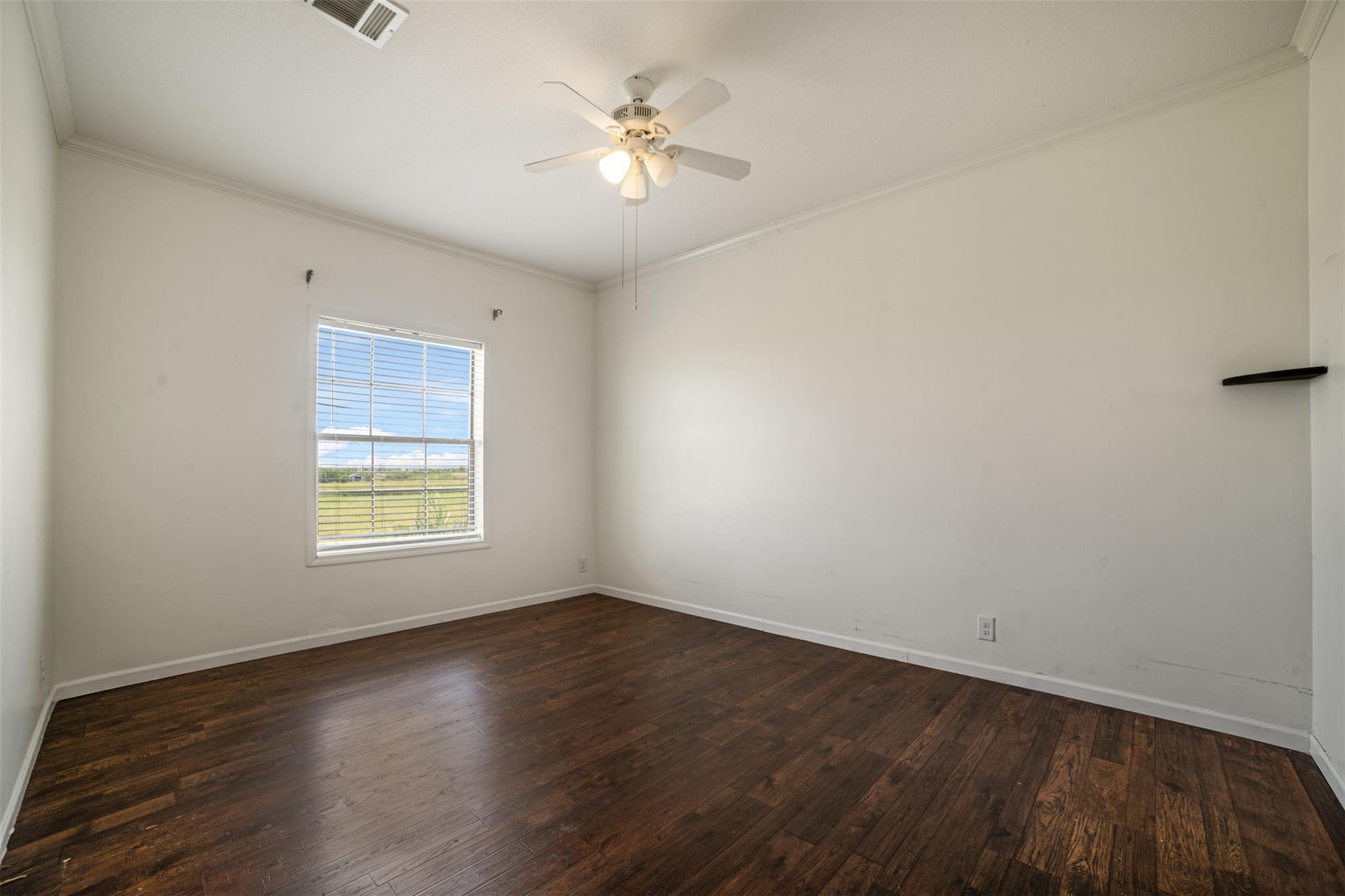 106 Battleground Cv, Taylor, TX 76574