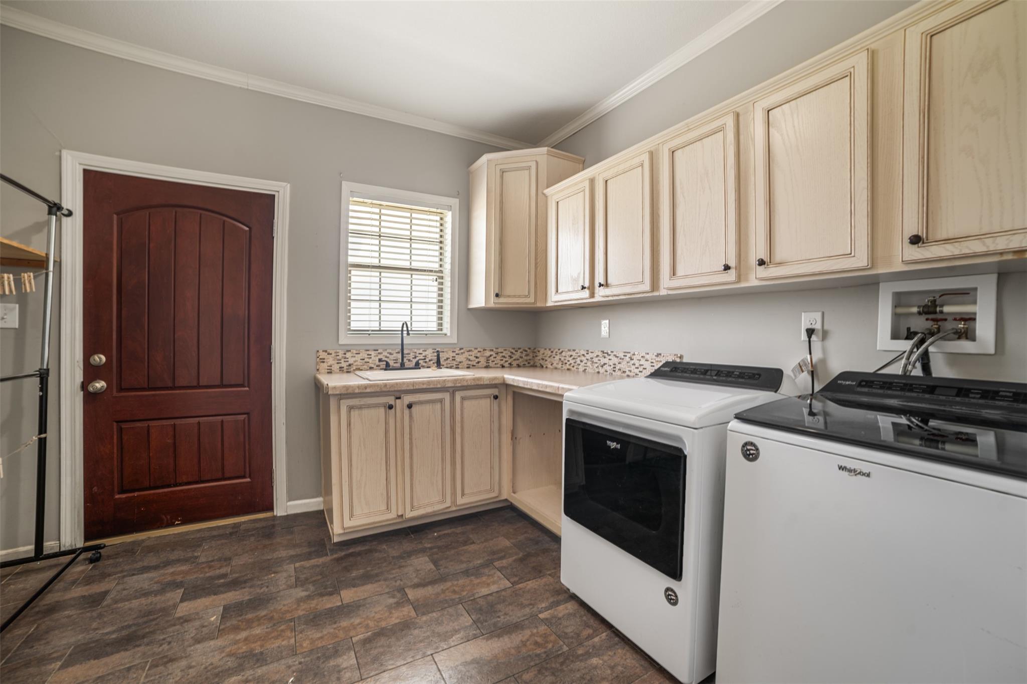 106 Battleground Cv, Taylor, TX 76574