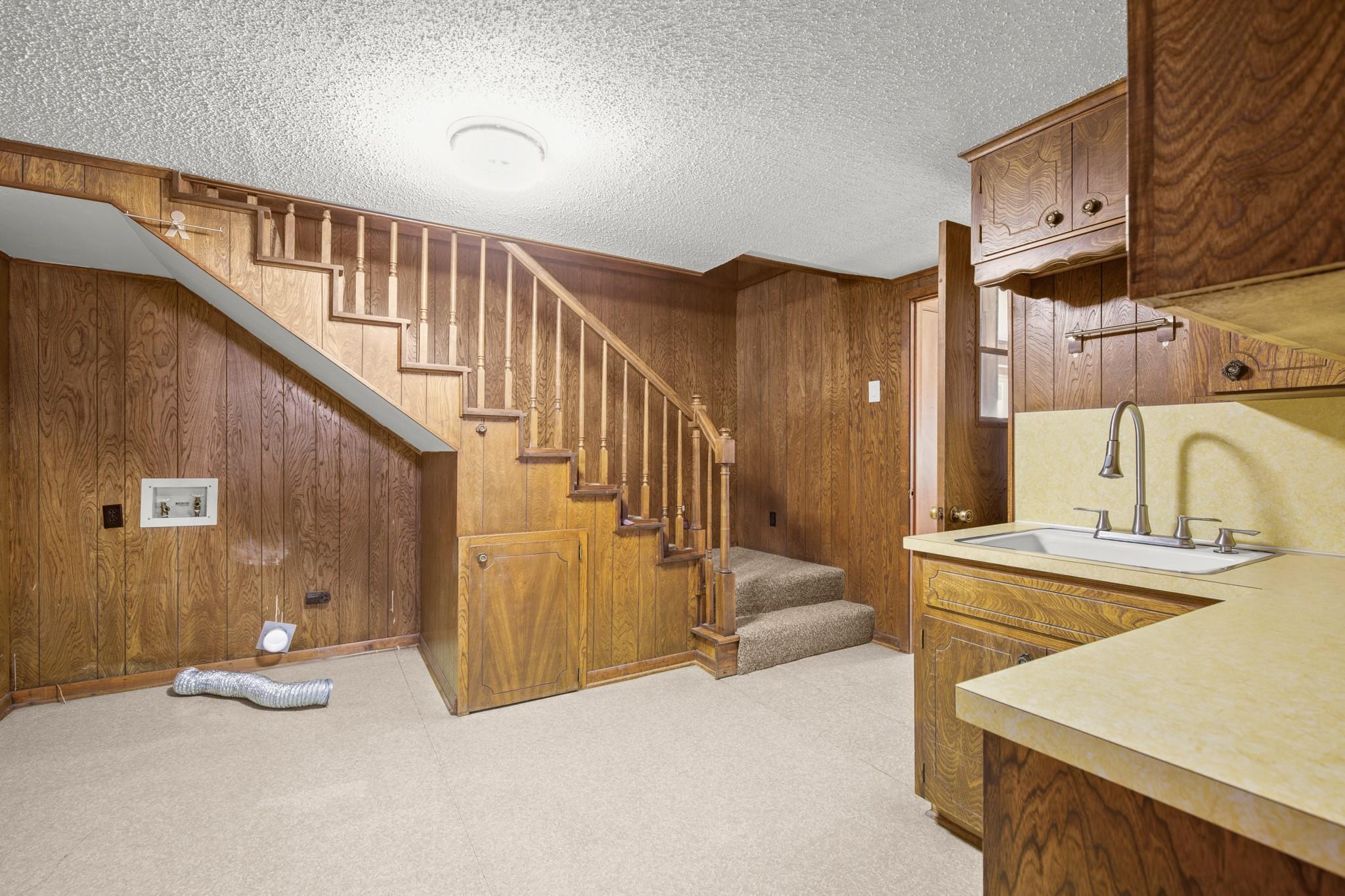 967 County Road 106, Buckholts, TX 76518