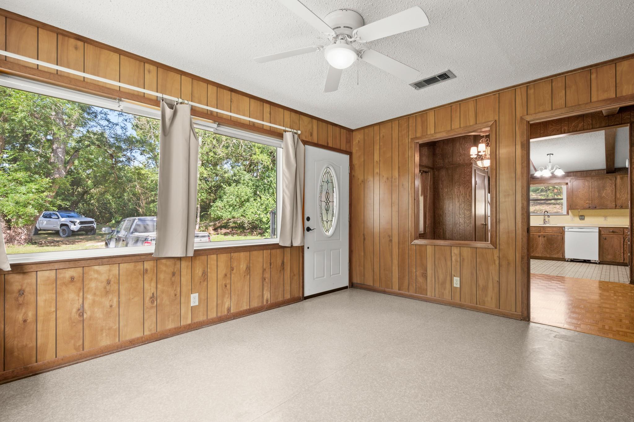967 County Road 106, Buckholts, TX 76518