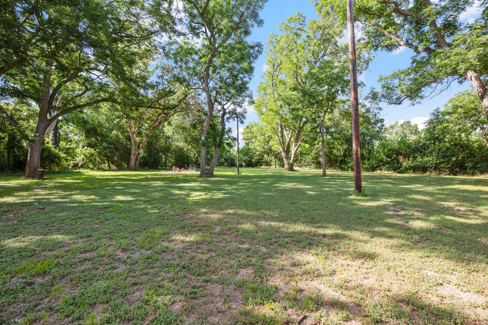 967 County Road 106, Buckholts, TX 76518