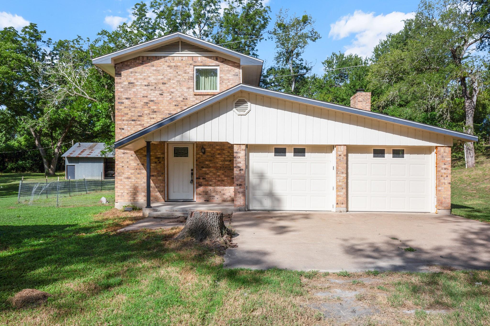 967 County Road 106, Buckholts, TX 76518