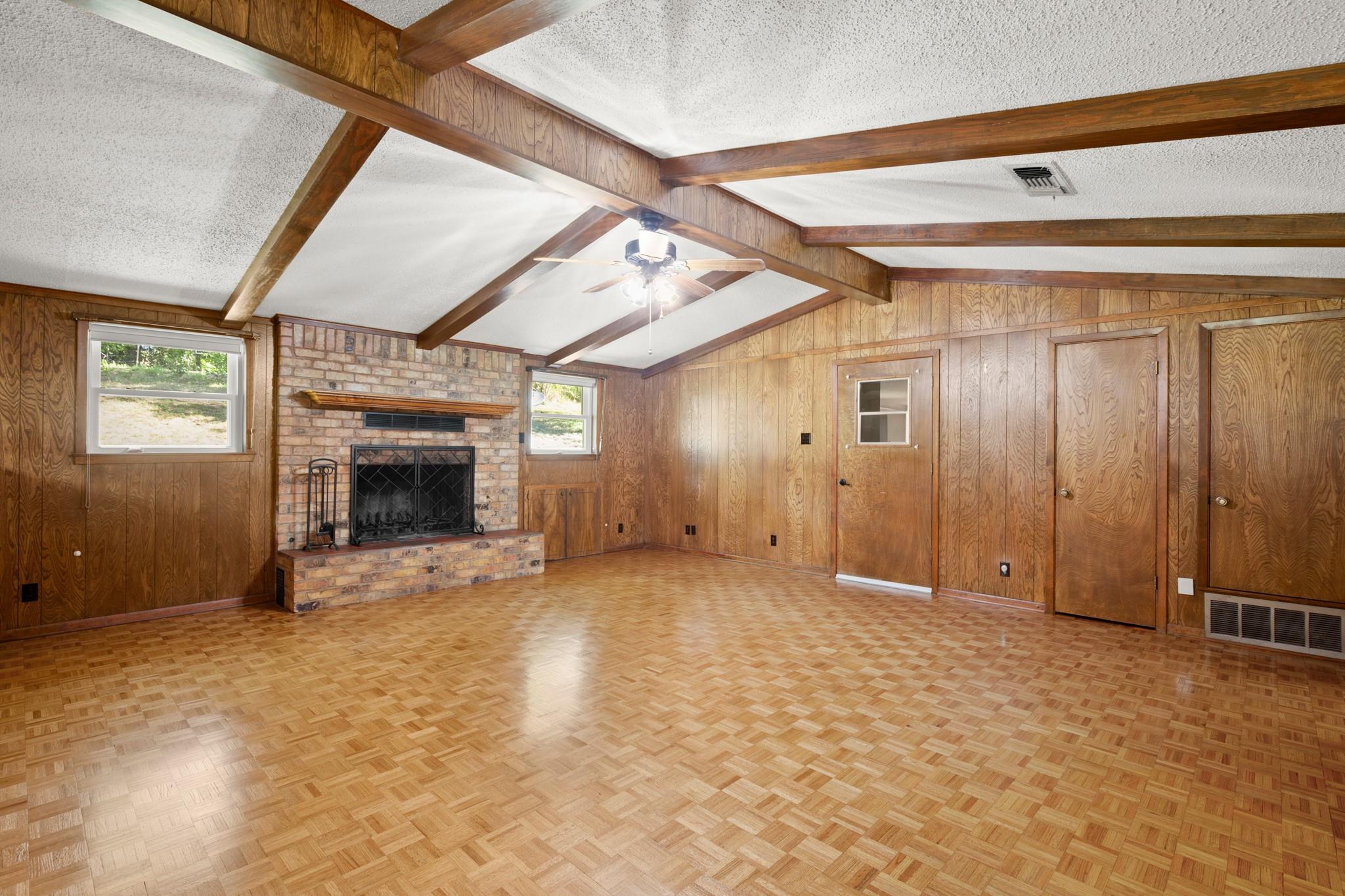 967 County Road 106, Buckholts, TX 76518