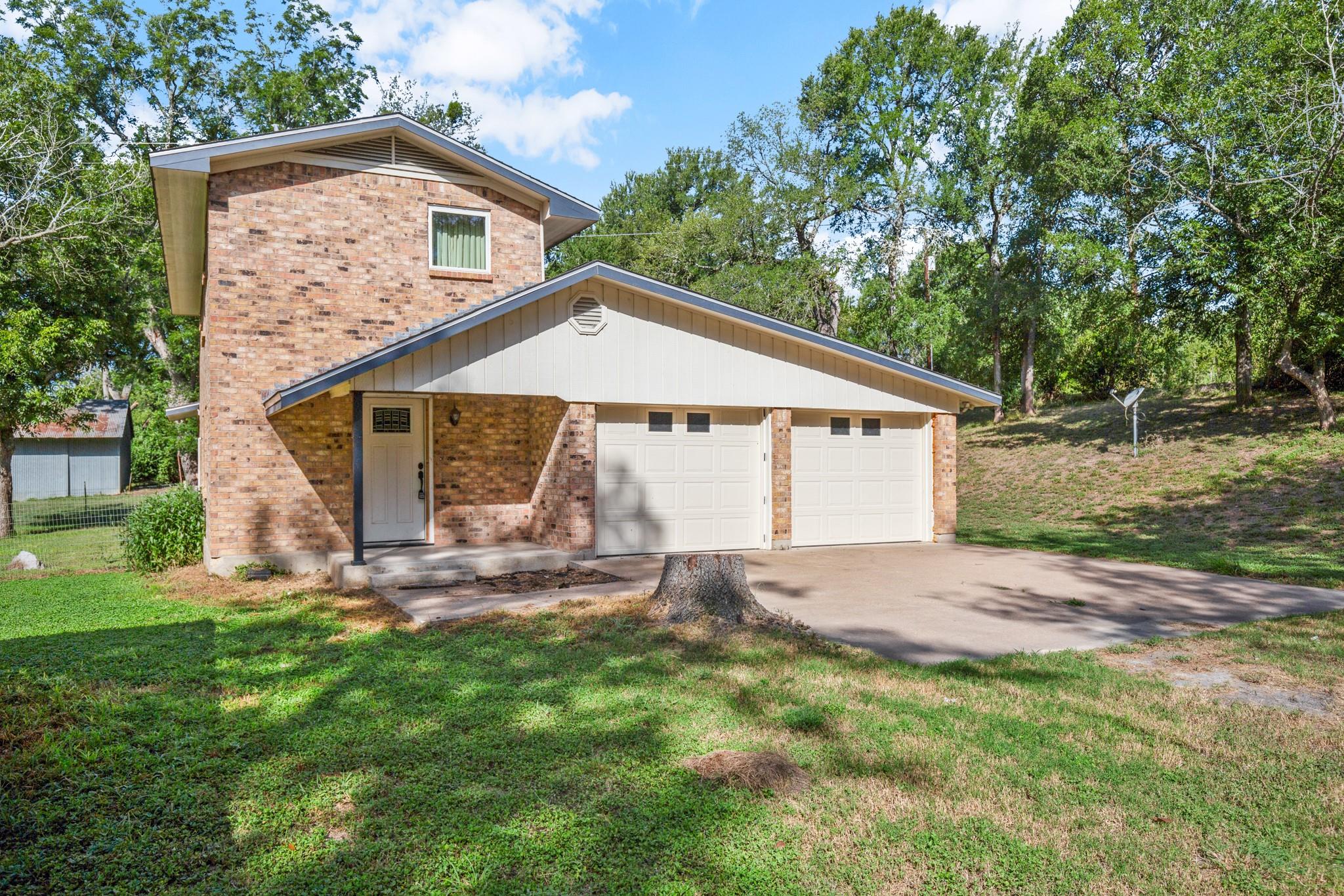 967 County Road 106, Buckholts, TX 76518