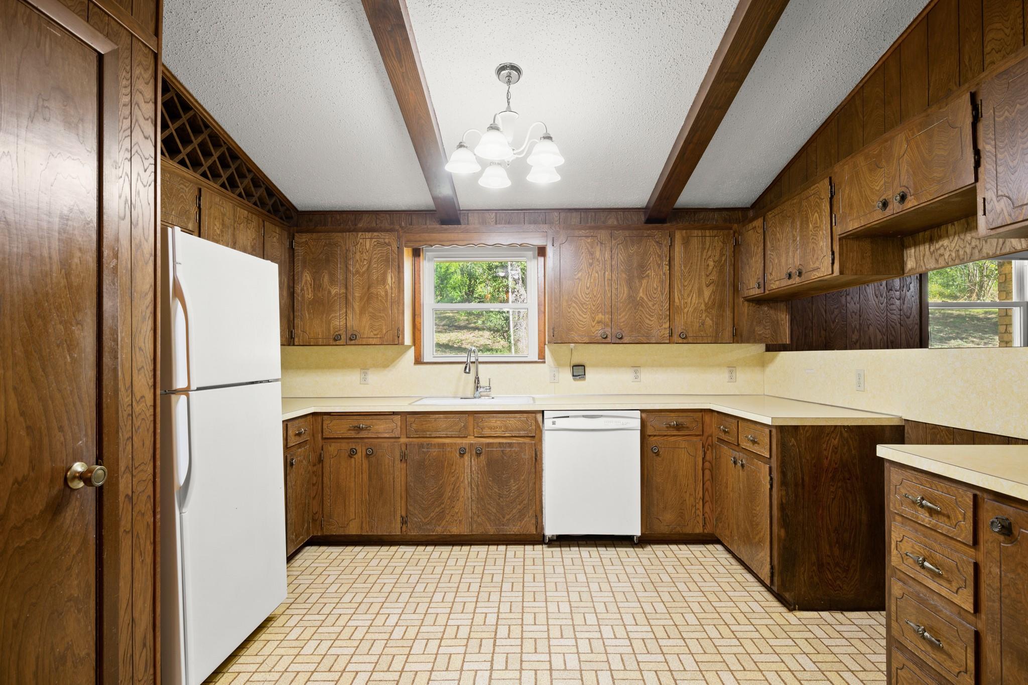 967 County Road 106, Buckholts, TX 76518