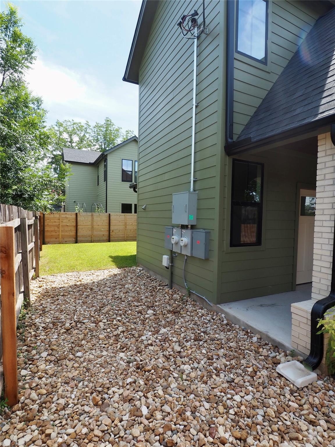 1906-2 Willow St, Austin, TX 78702