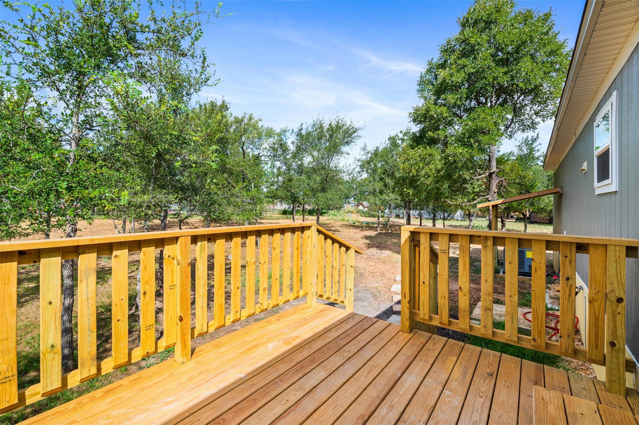 265 Hershal Ln, Cedar Creek, TX 78612