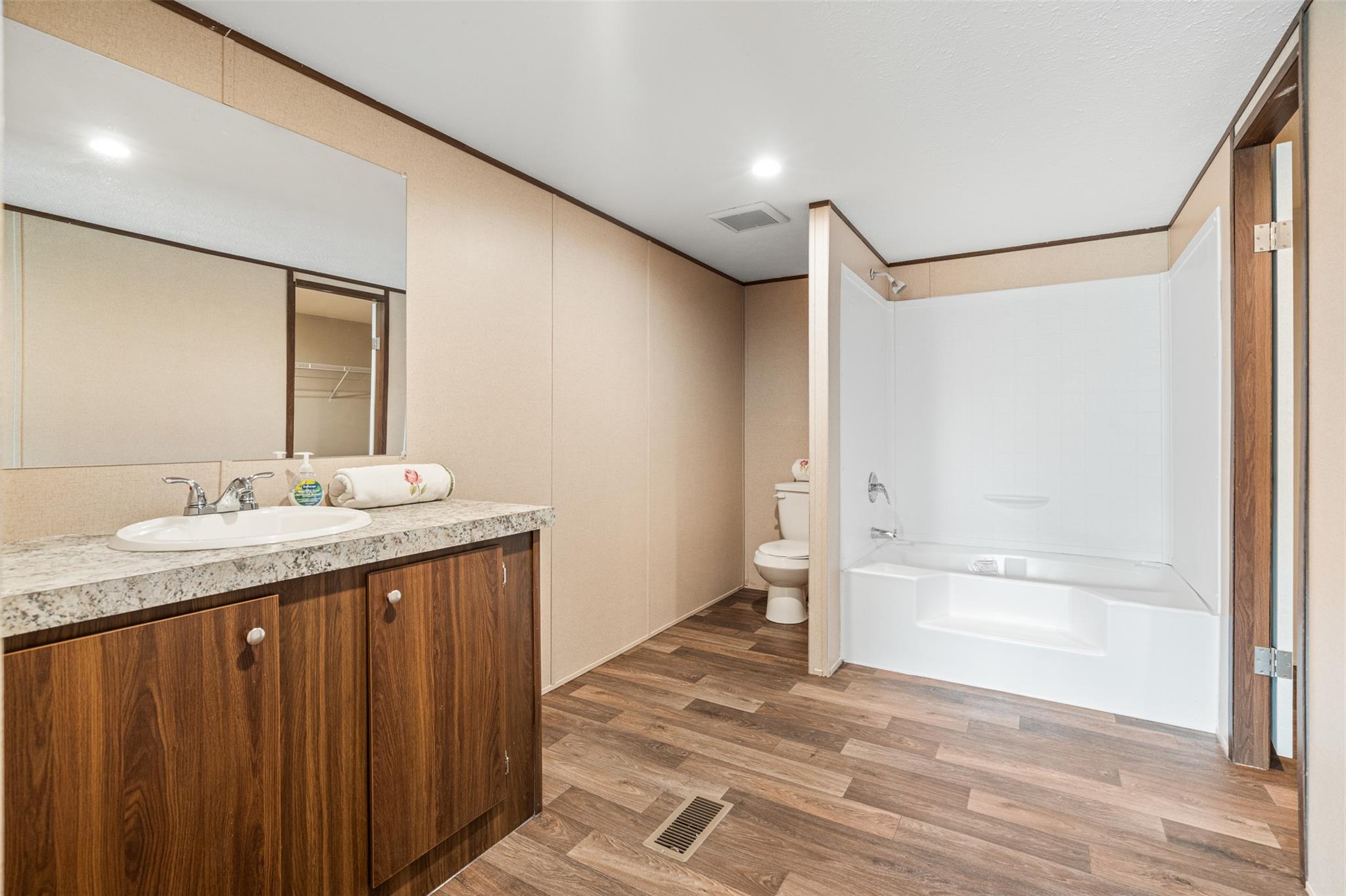 265 Hershal Ln, Cedar Creek, TX 78612