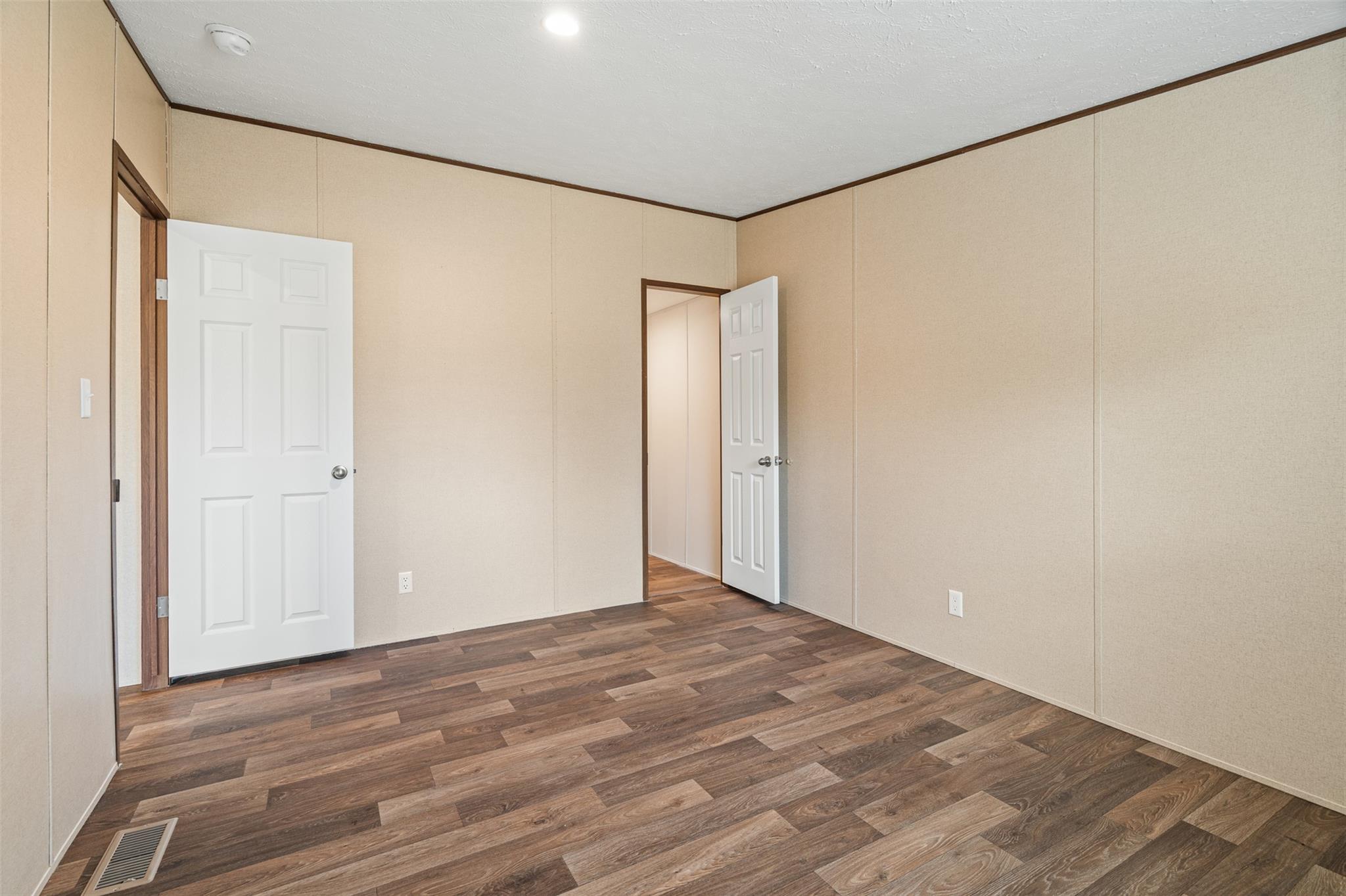 265 Hershal Ln, Cedar Creek, TX 78612