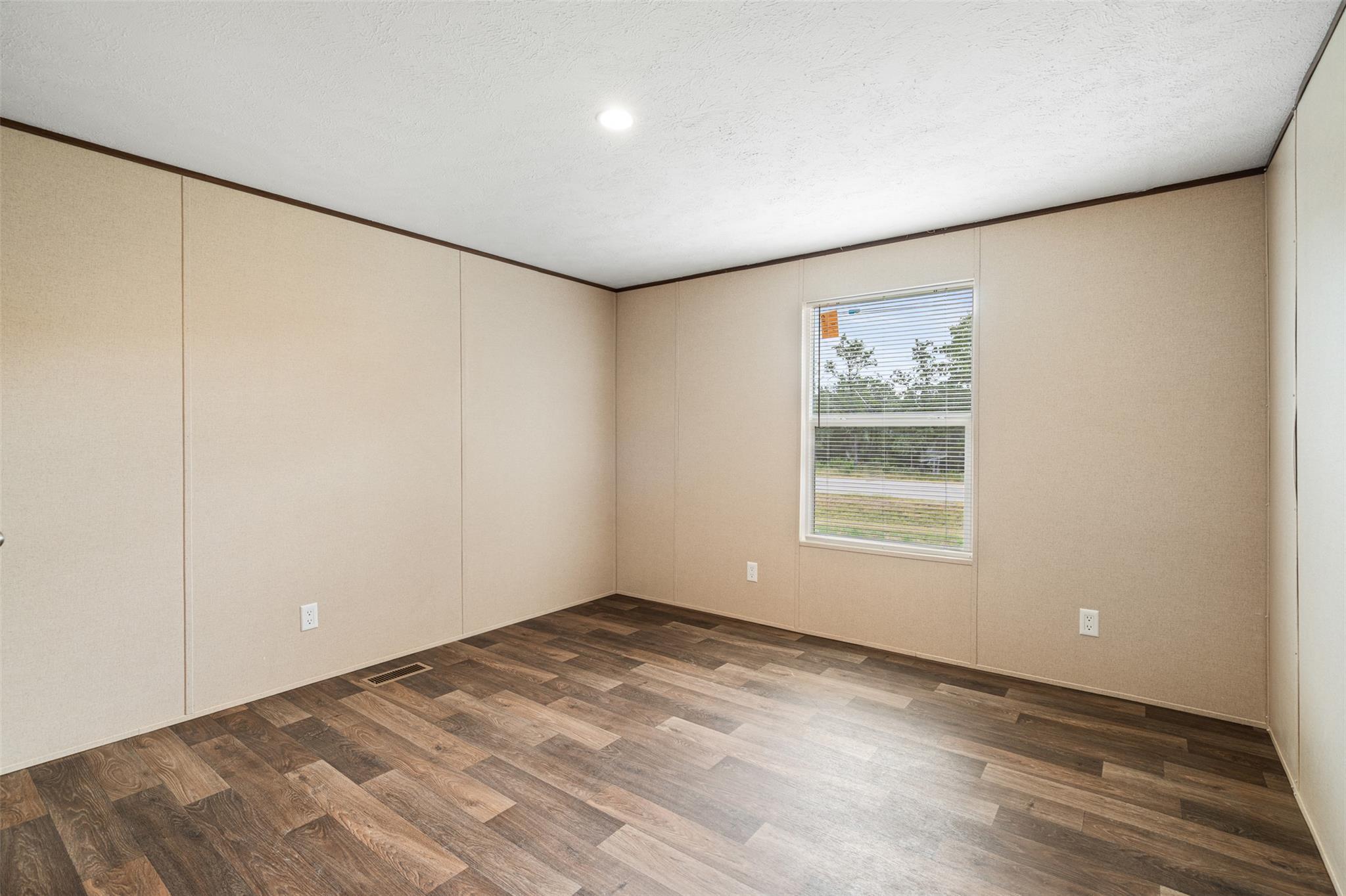 265 Hershal Ln, Cedar Creek, TX 78612