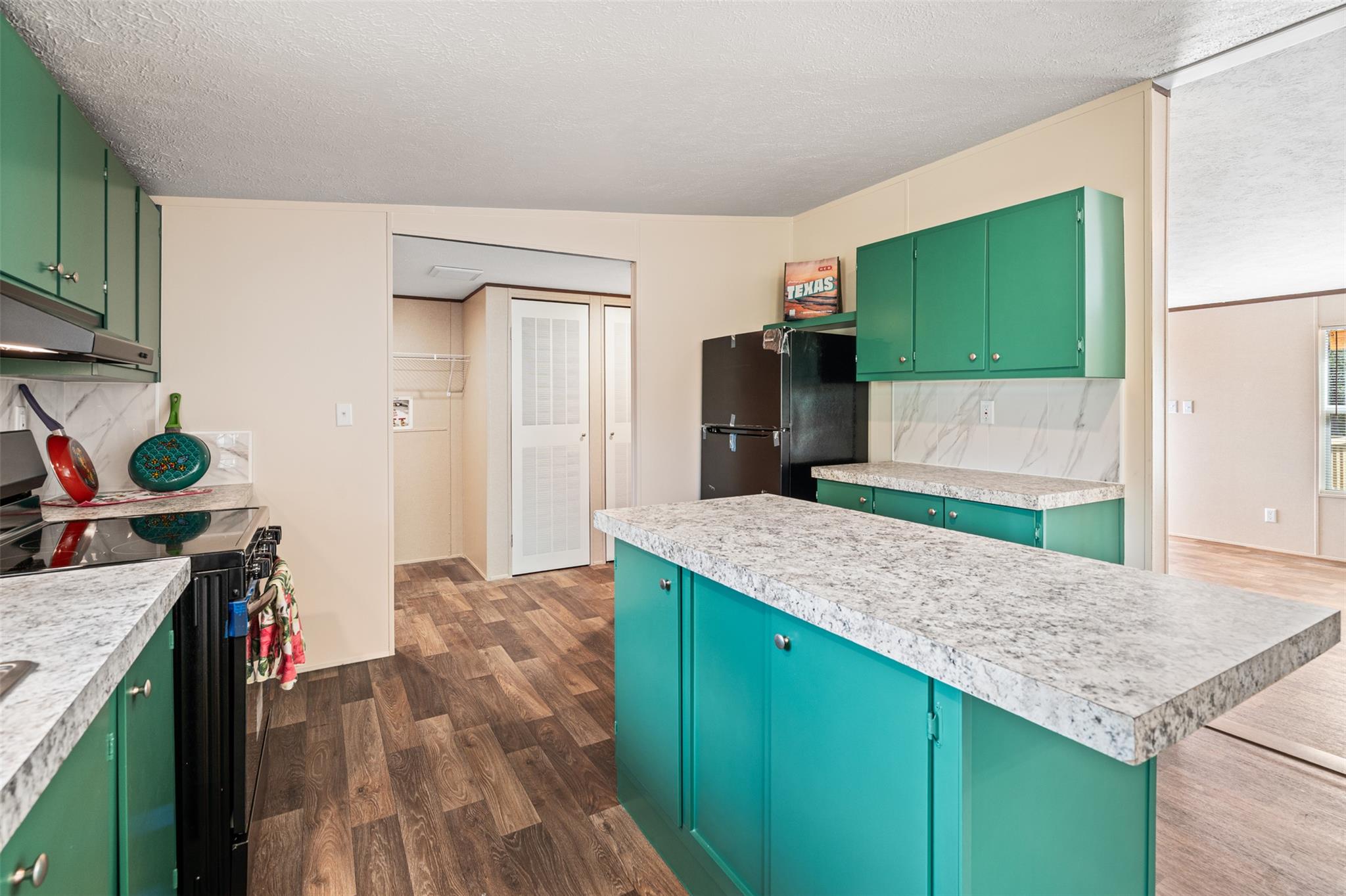 265 Hershal Ln, Cedar Creek, TX 78612