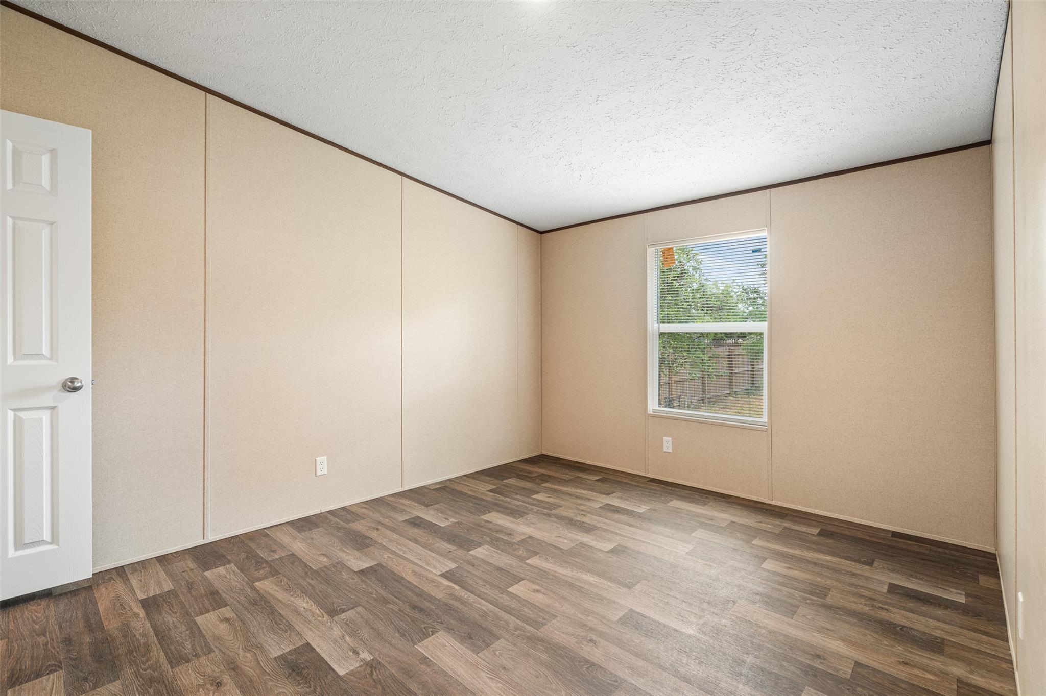 265 Hershal Ln, Cedar Creek, TX 78612