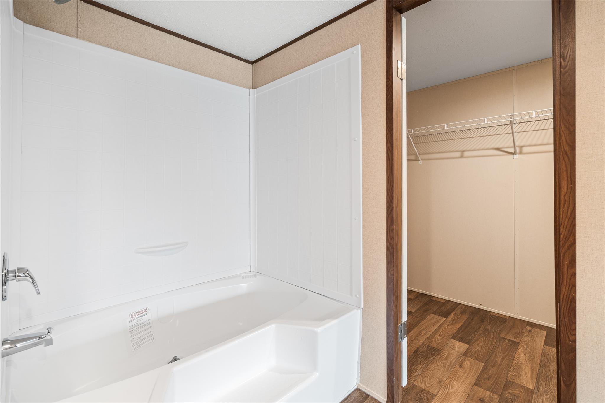 265 Hershal Ln, Cedar Creek, TX 78612