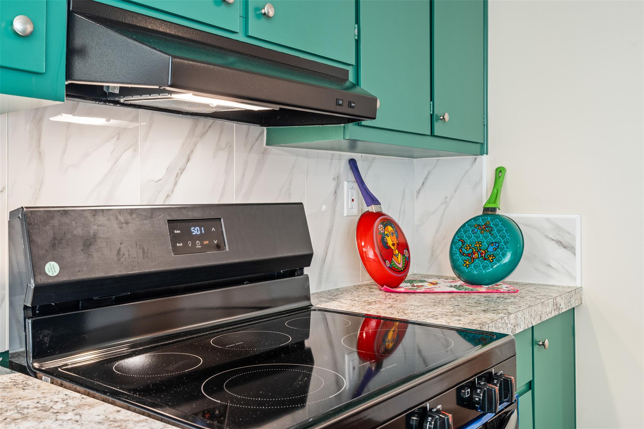 265 Hershal Ln, Cedar Creek, TX 78612