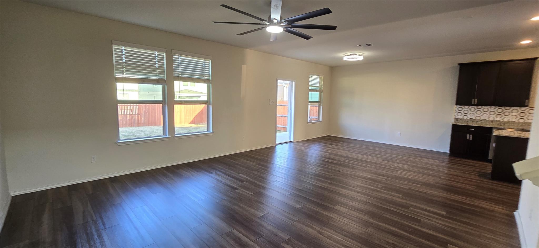 153 Purple Sandpiper Ln, Leander, TX 78641