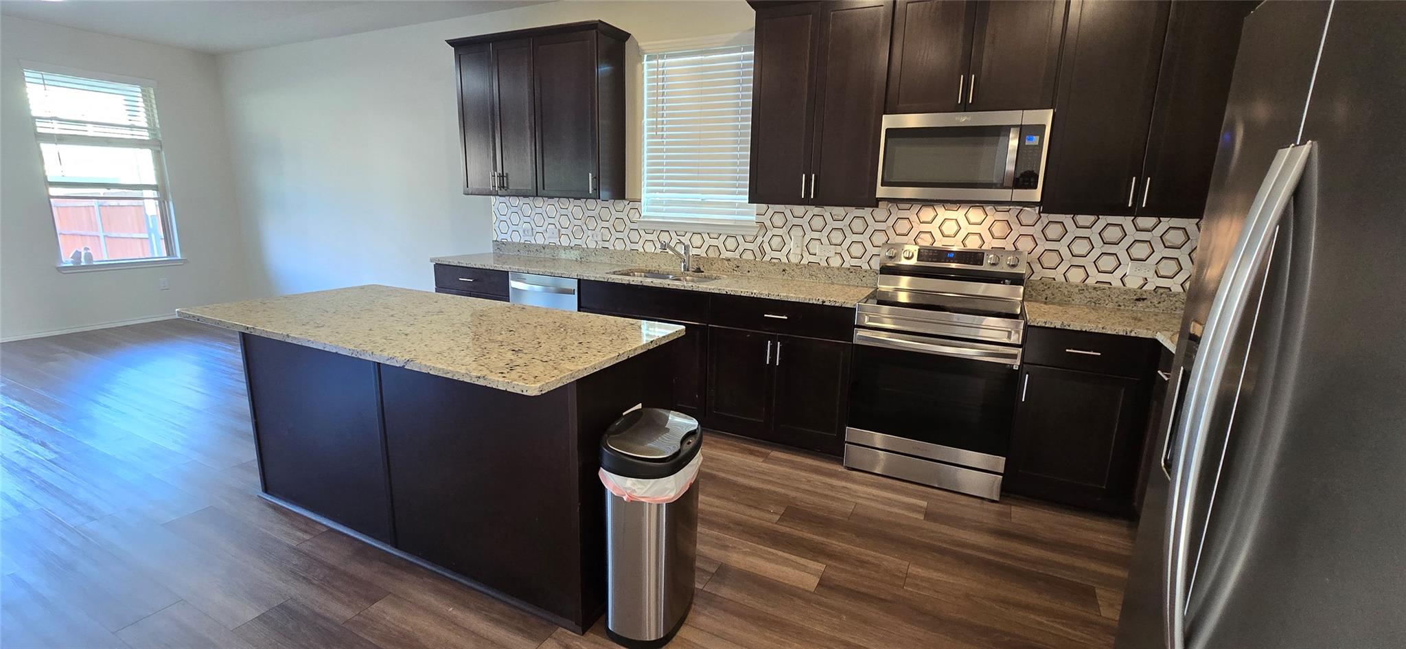 153 Purple Sandpiper Ln, Leander, TX 78641